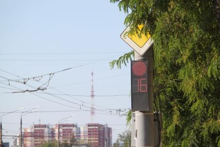 Благодаря дорожному нацпроекту в Брянской области модернизируют  светофоры