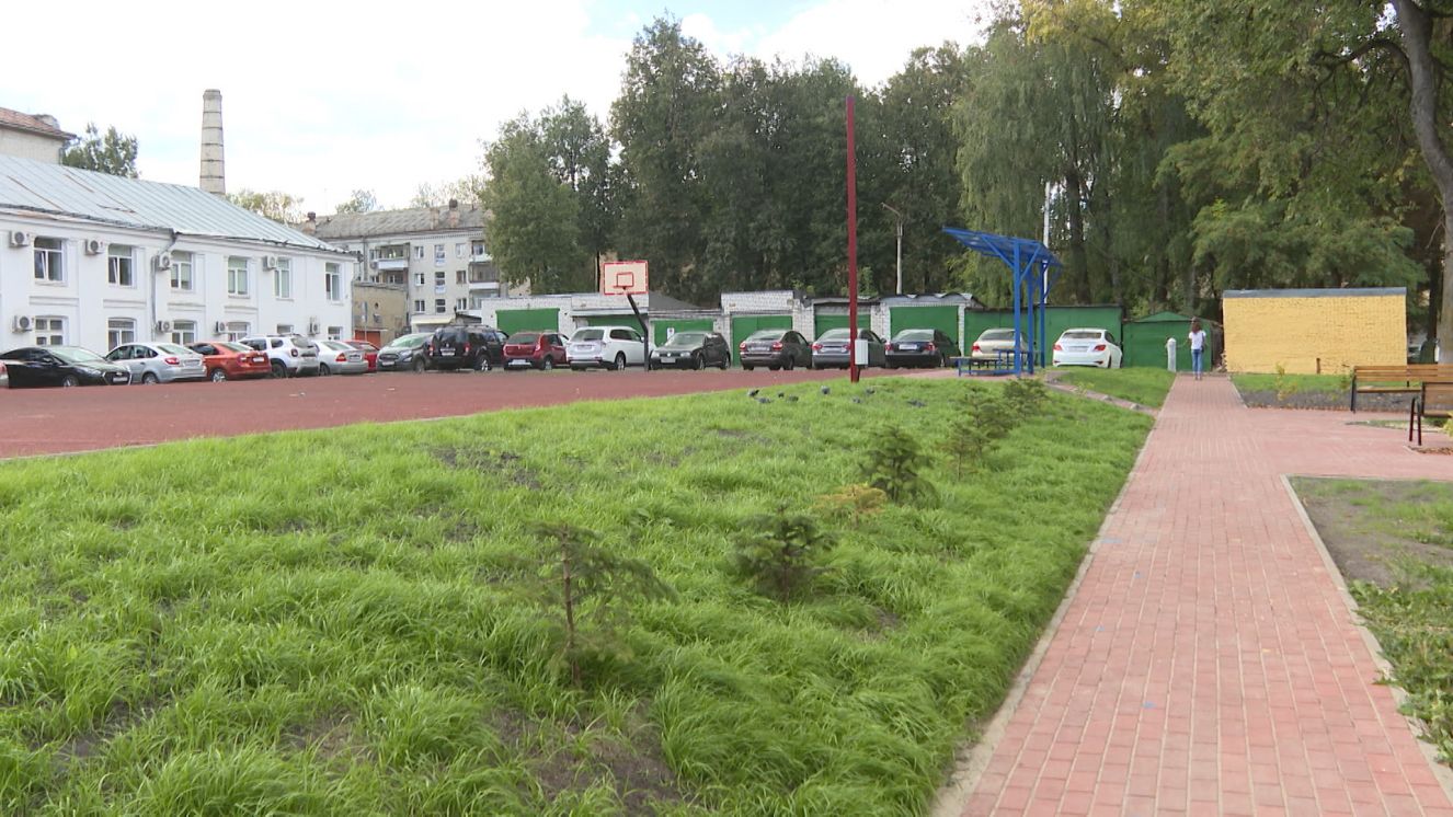 Ремонт дворовых территорий в Брянске в нынешнем году завершается