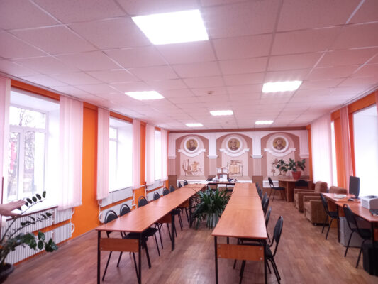 Завершился ремонт Навлинской межпоселенческой библиотеки