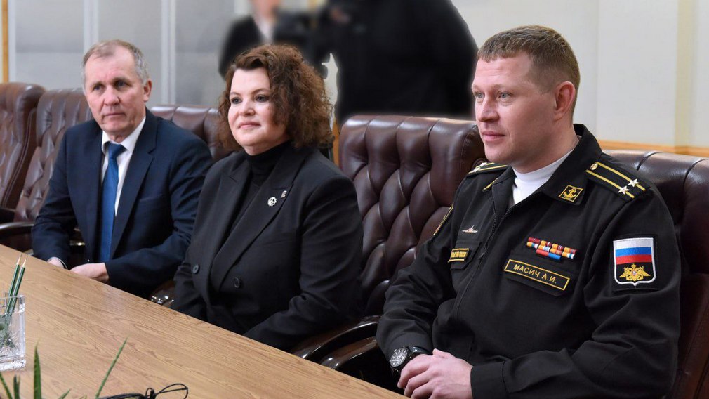 Экипаж атомного подводного крейсера «Брянск» посетил Брянск