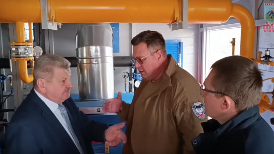 Ход работ в луганской Брянке проинспектировали замминистра  Валерий Леонов и замгубернатора Брянской области Николай Симоненко