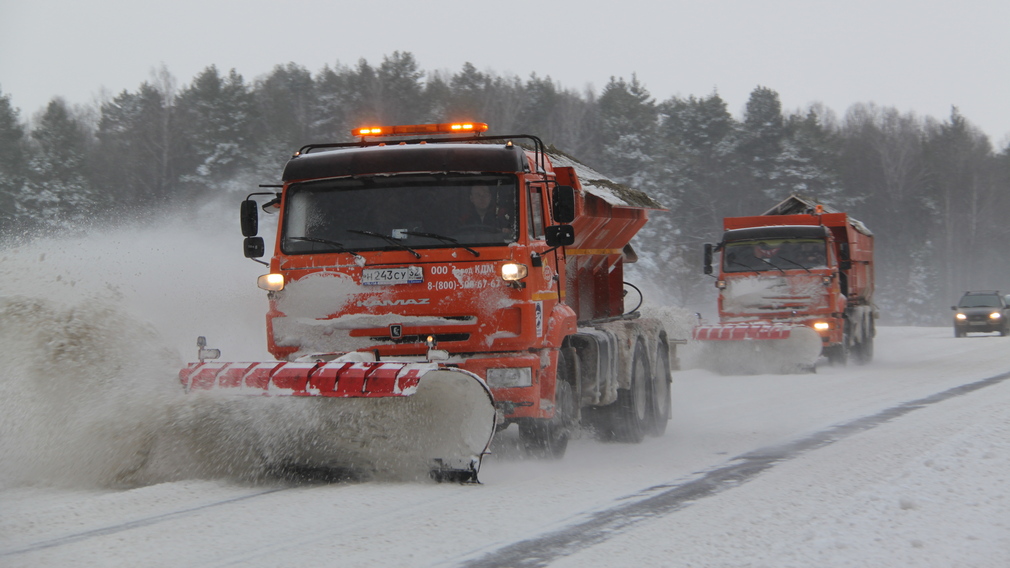 На Брянщине ликвидируют последствия сильного снегопада