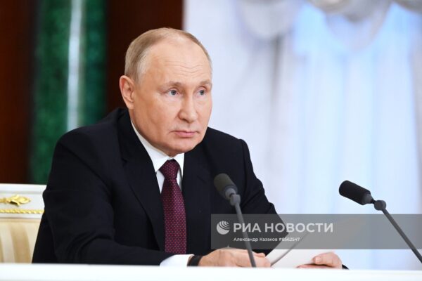 Путин назвал Россию страной возможностей для молодежи