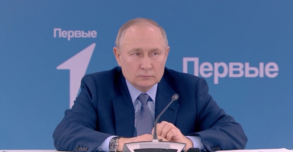 Сегодня состоится прямая линия с Президентом РФ