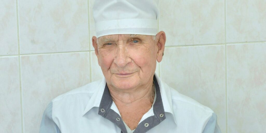 Заслуженными врачами Брянской области стали два хирурга и онколог