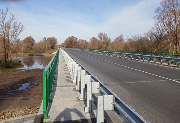 Благодаря дорожному нацпроекту в Брянской области капитально ремонтируют мостовые сооружения