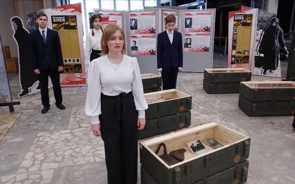 Выставка, посвящённая 80-летию снятия блокады Ленинграда, открылась в Брянске