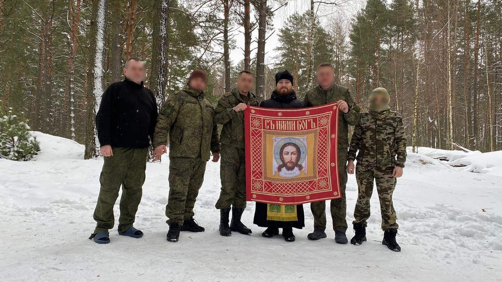 Рождественские подарки бойцам СВО передал Митрополит Брянский и Севский Александр