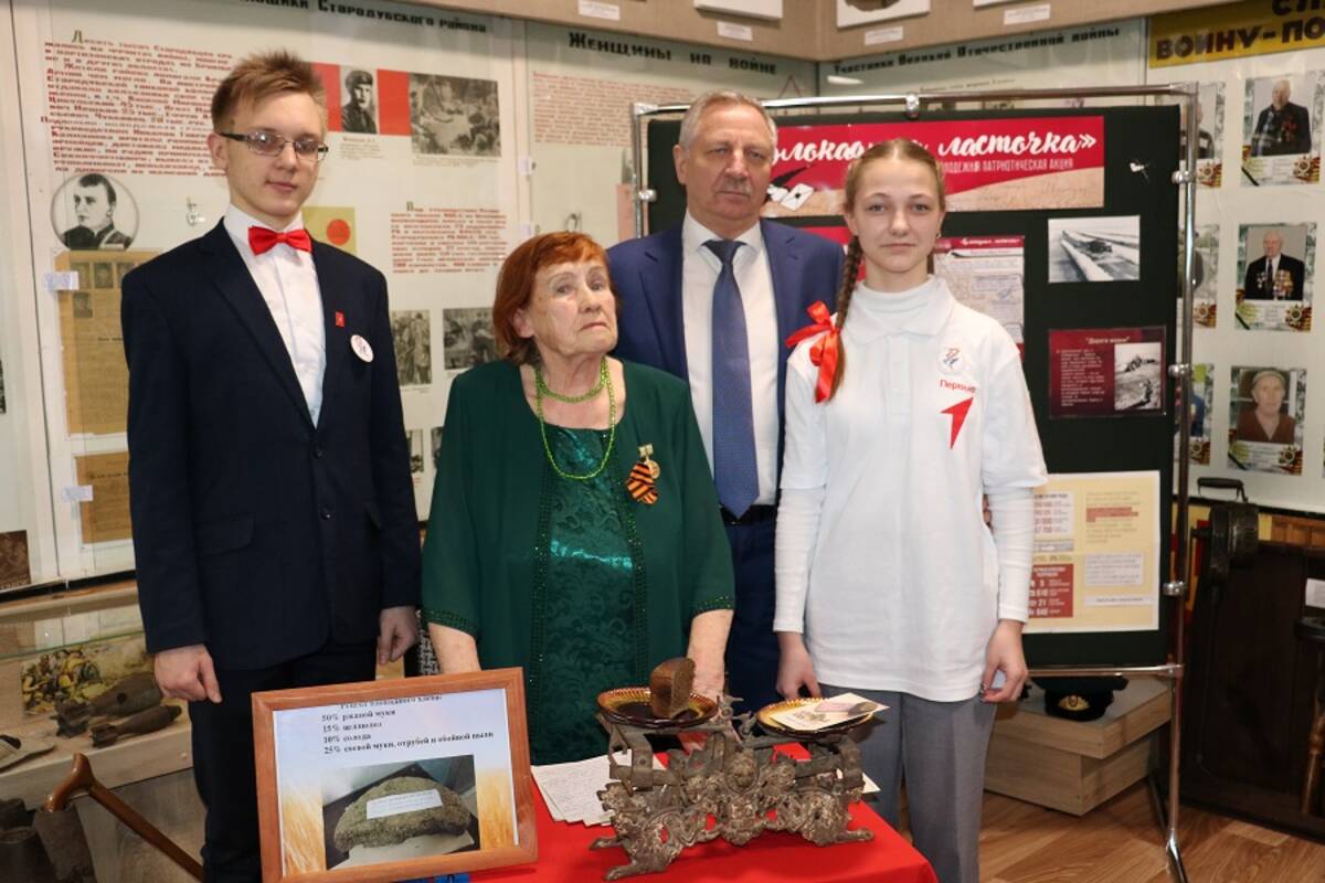 Жительнице Стародуба  вручили почетный знак в честь 80- летия освобождения Ленинграда (6+)