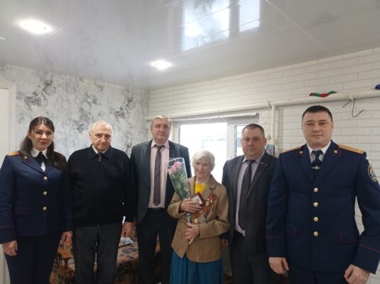 Ветеранам Новозыбкова вручили памятные медали в честь 80-летия полного освобождения Ленинграда от фашистской блокады