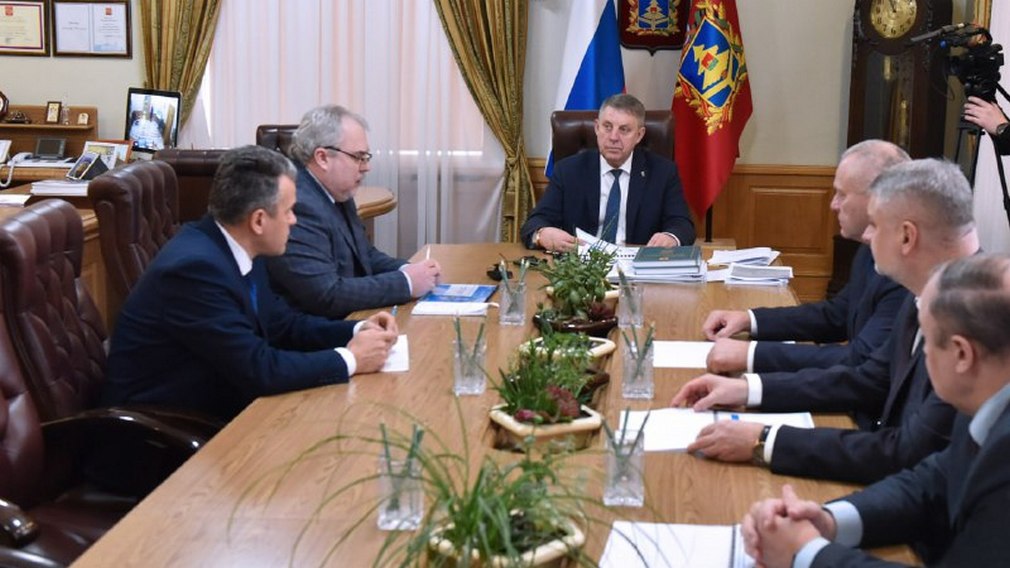 Губернатор Александр Богомаз встретился  с руководителем регионального Управления Росреестра Андреем Новиковым