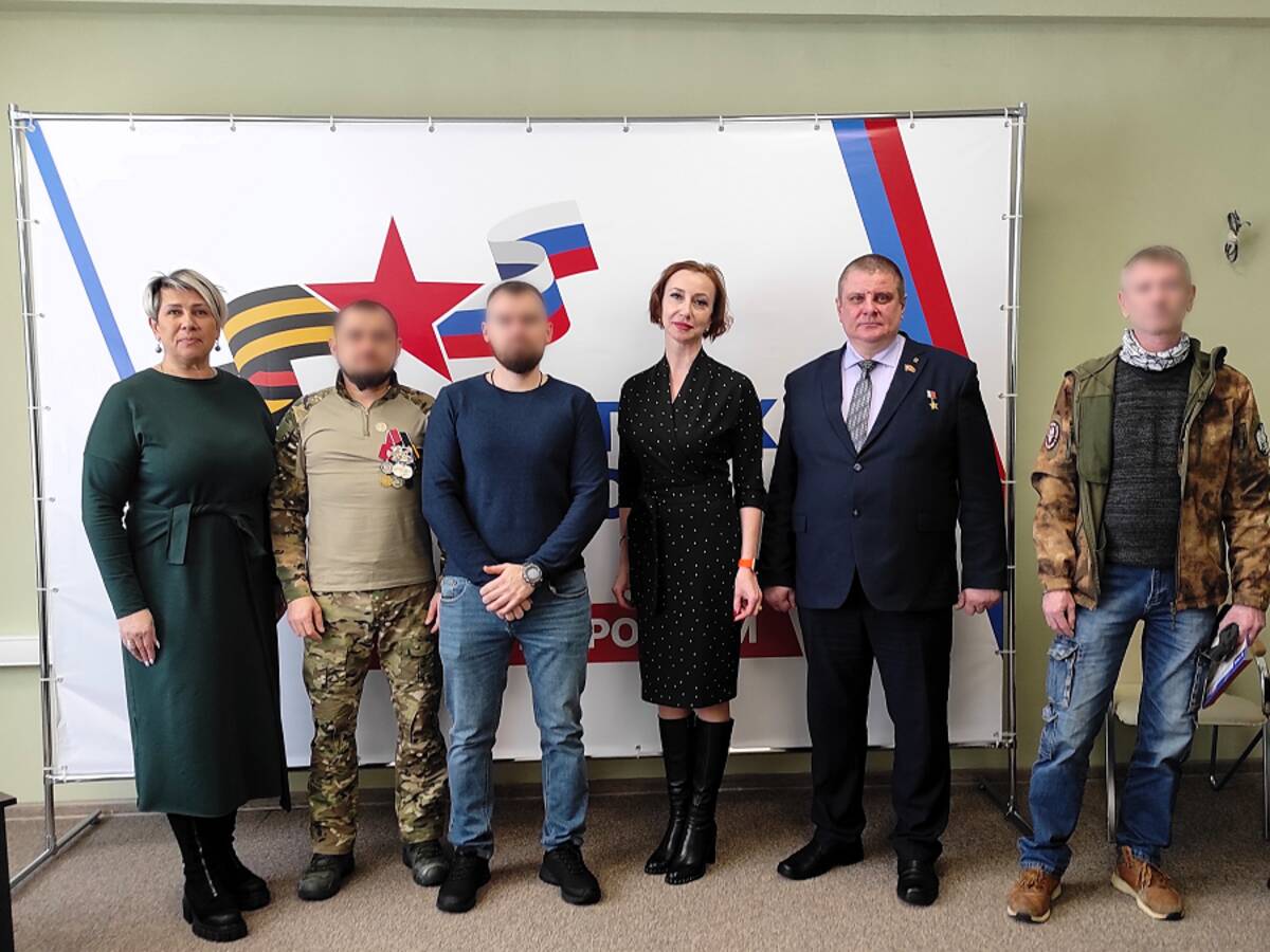 Удостоверения ветеранов СВО выдали брянским бойцам ЧВК «Вагнер»