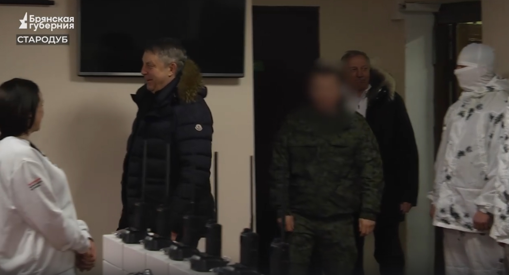 Технику военным передал брянский губернатор Александр Богомаз
