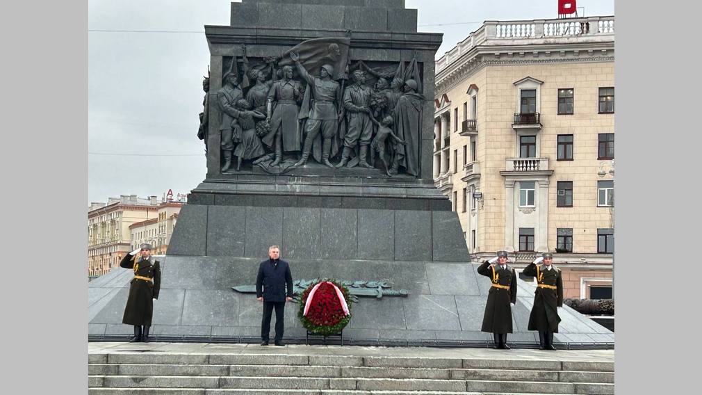 Площадь Победы в Минске посетил брянский губернатор Александр Богомаз