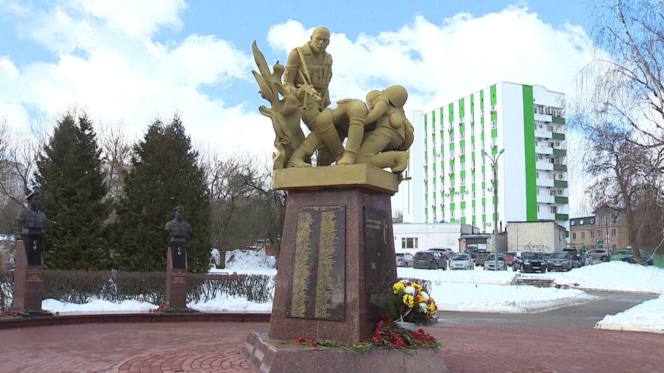 В День памяти Героев 6-й роты в Брянске проходят памятные мероприятия