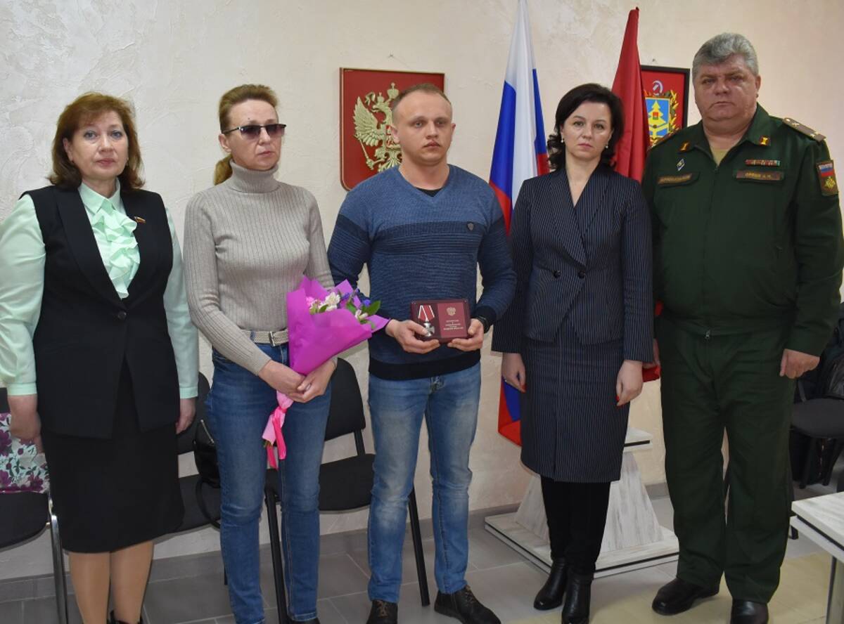 Семьям клетнянцев, погибших в ходе СВО, вручили ордена Мужества (12+)