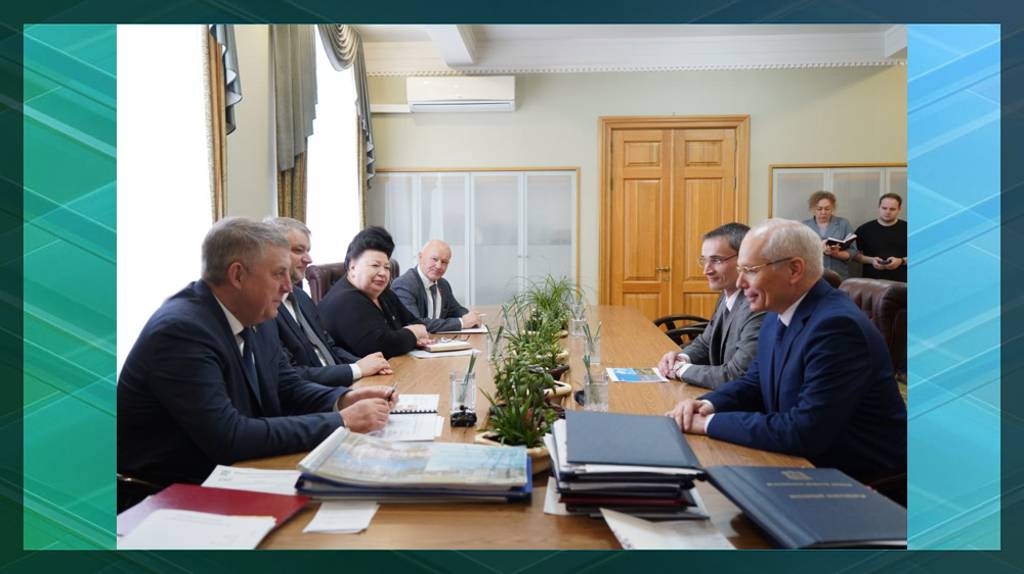 Развитие финансового рынка региона брянский губернатор Александр Богомаз обсудил с начальником главного управления Банка России по ЦФО
