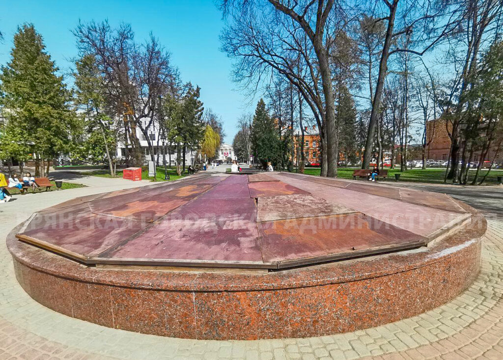 Фонтаны в Брянске готовят к запуску