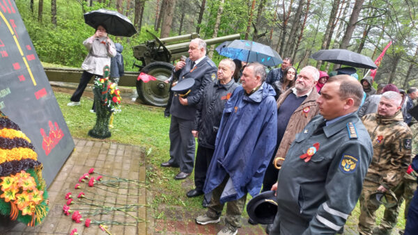 Автопробег в часть Дня Победы совершил остановку в Жуковском округе