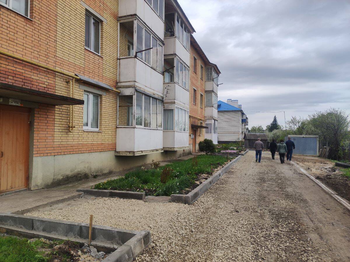 Погар благоустраивают