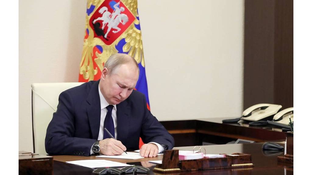 А.Л.Жадкевич, управделами администрации Погарского района, общественный активист: «Мы все видим кадровую политика Президента в действии»