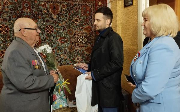 Ветерана Великой Отечественной войны Николая Кирюхина поздравили с Днем Победы