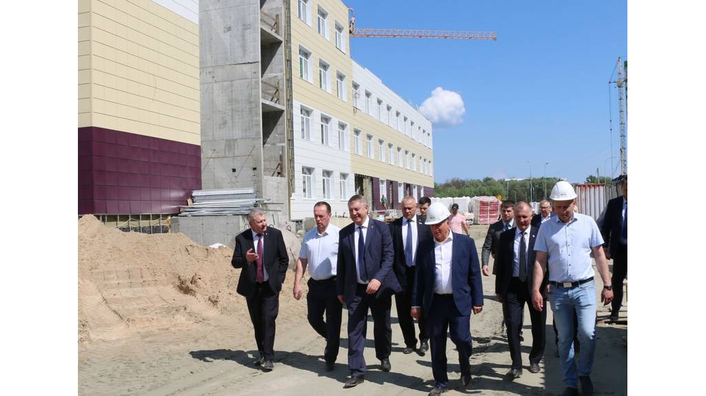 Школу по улице Амосова в Брянске планируют открыть в конце 2025 года