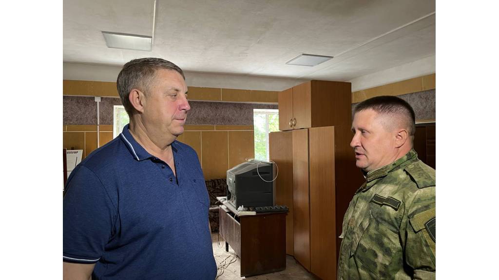Штаб территориальной обороны в Стародубе посетил губернатор Александр Богомаз