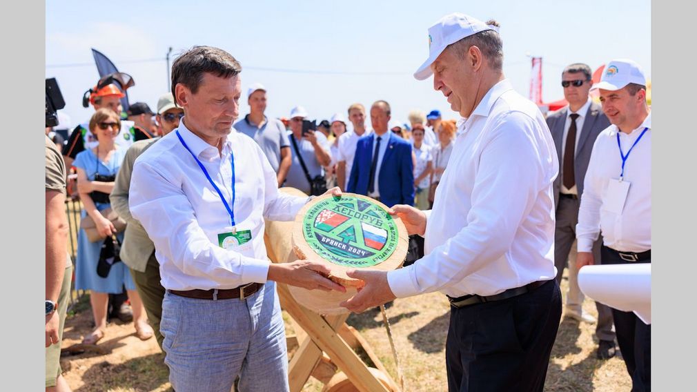 Александр Богомаз открыл кубок чемпионов Союзного государства «Лесоруб-2024»