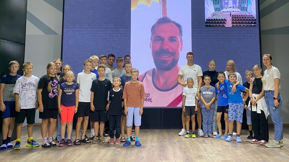 Секретом успеха с юными брянскими спортсменами поделился Олимпийский чемпион Сергей Устюгов