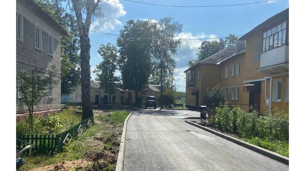 Два двора отремонтировали в Сельцо по нацпроекту