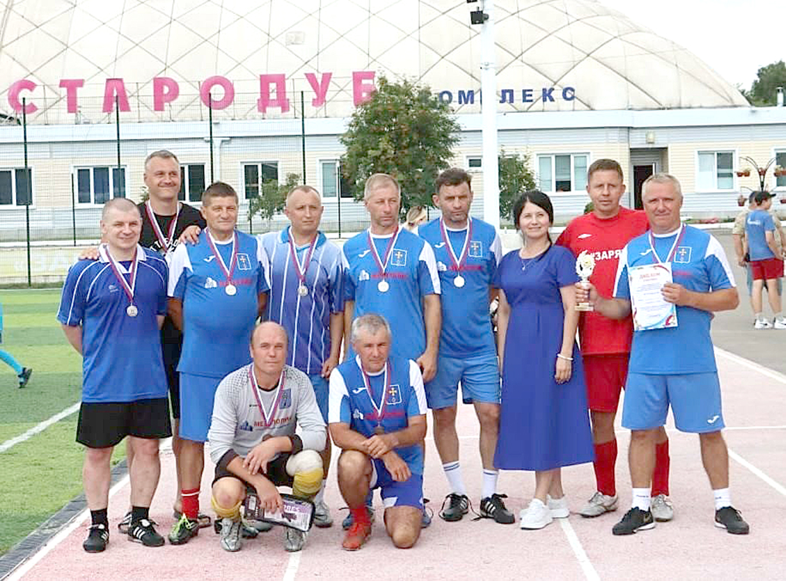 В международном турнире по мини-футболу среди ветеранов принимали участие погарские спортсмены