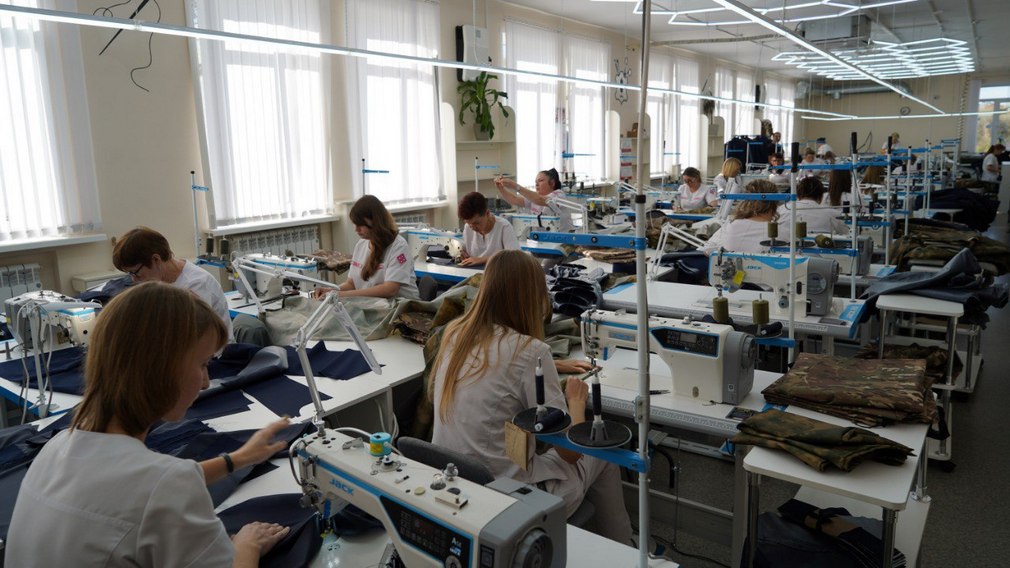Профессию швеи будут осваивать учащиеся колледжа на базе Брянской швейной фабрики
