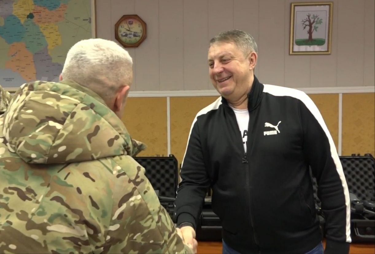 Передали группировке «Брянск» оборудование, необходимое  для защиты  границ и мирных граждан.