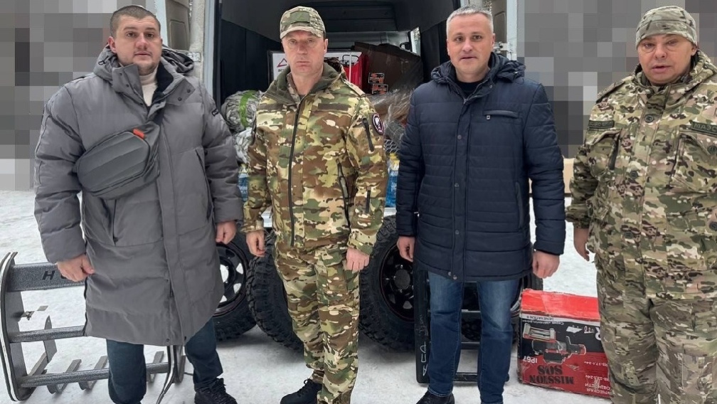 За помощь «БАРС-Брянск» Марину Дбар и депутатов горсовета поблагодарили бойцы «БАРС-Брянск»