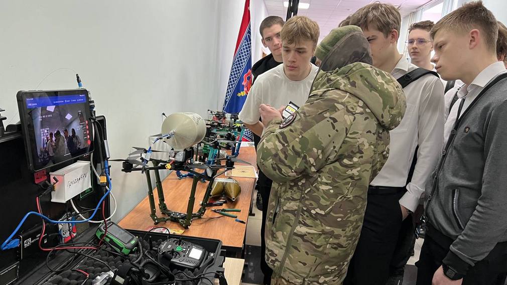 В БГТУ «БАРС-Брянск» провел выставку технических средств и беспилотников
