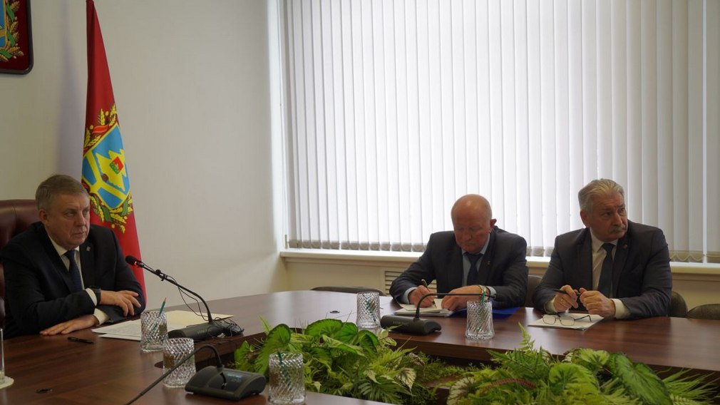 О ходе проведения весенне-полевых работ в 2025 году рассказал брянский губернатор Александр Богомаз