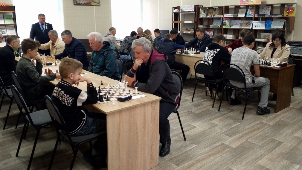 В Погаре впервые провели межрайонный рейтинговый турнир по шахматам
