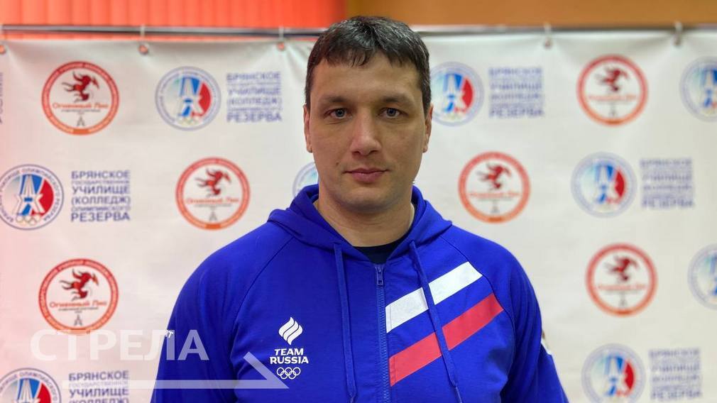 Возможности участников проекта «Брянские герои» отметил 12-кратный чемпион РФ по самбо Артём Осипенко (12+)