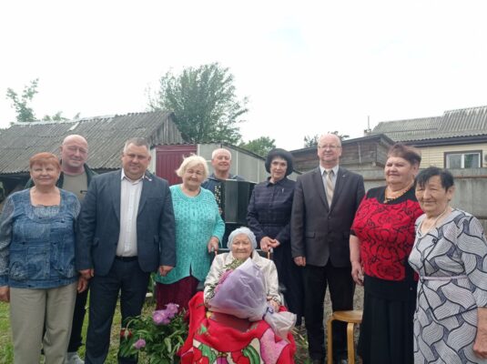 101-й день рождения отметила жительница Новозыбкова Екатерина Быкова