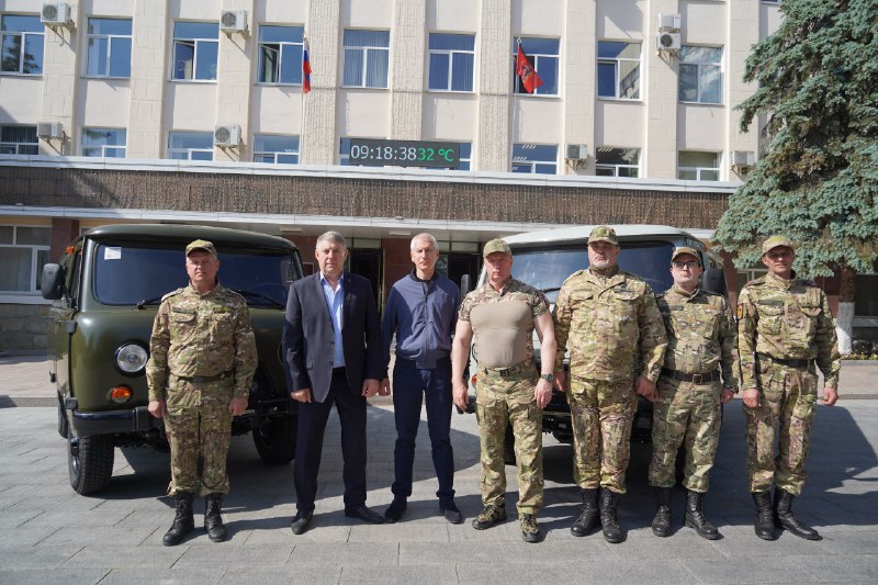 Ключи от новых автомобилей вручили бойцам БАРС-Брянск