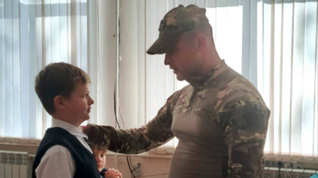 Брянского школьника поблагодарил боец СВО