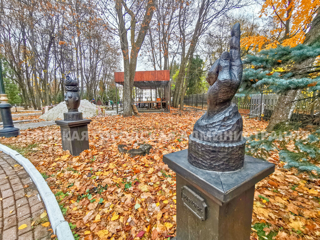 В Брянске завершается строительство культурно-досугового центра в парке Толстого