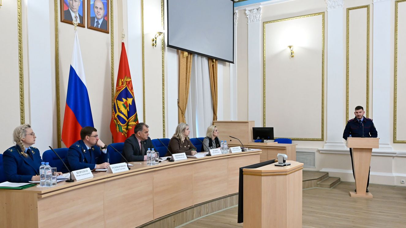 План работы комиссии по делам несовершеннолетних на 2026 год утвердили в Правительстве области