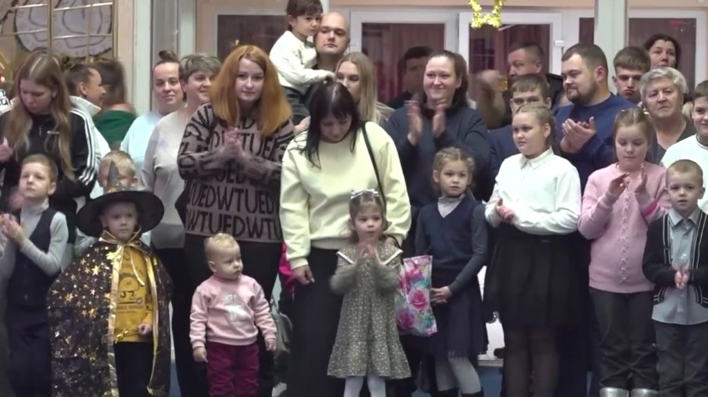 Юные брянцы приняли участие в празднике «Новогоднее чудо»