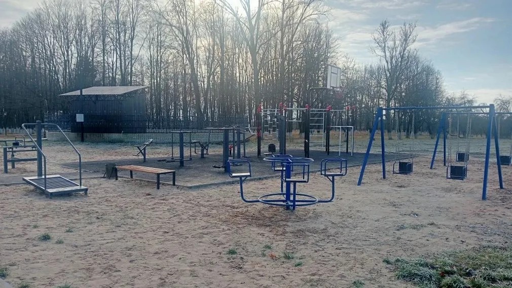 В парке в поселке Красная Гора благоустроили парк