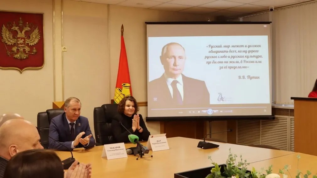 Премии лучшим работникам культуры и искусства вручили в Брянске