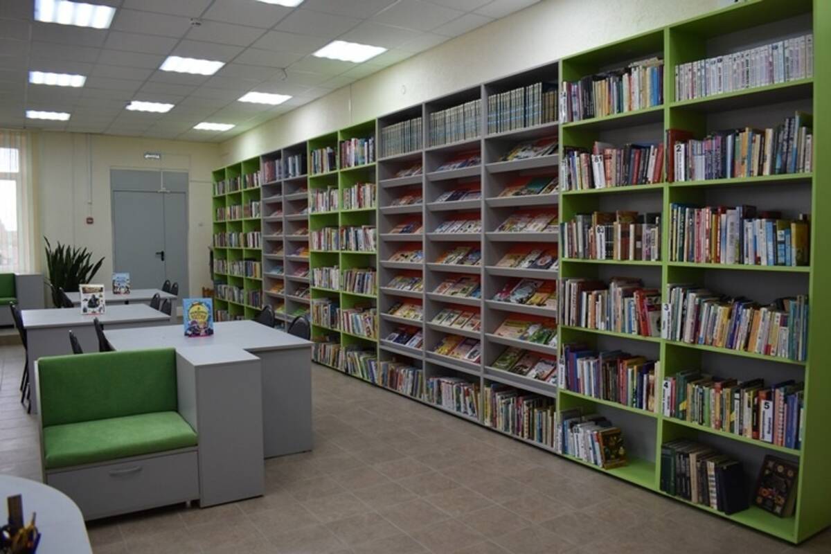 Межпоселенческую библиотеку отремонтировали в Клетне по нацпроекту