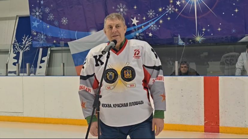 Сегодня на ледовой арене в Клинцах состоялся международный  Рождественский хоккейный турнир