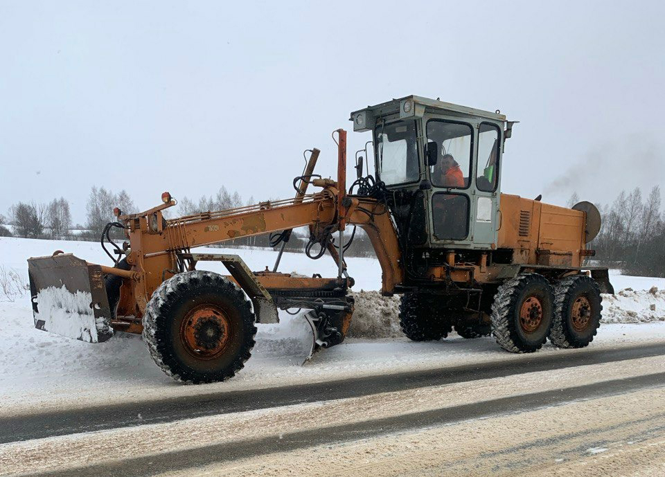 В Брянской области продолжают ликвидировать последствия снегопада